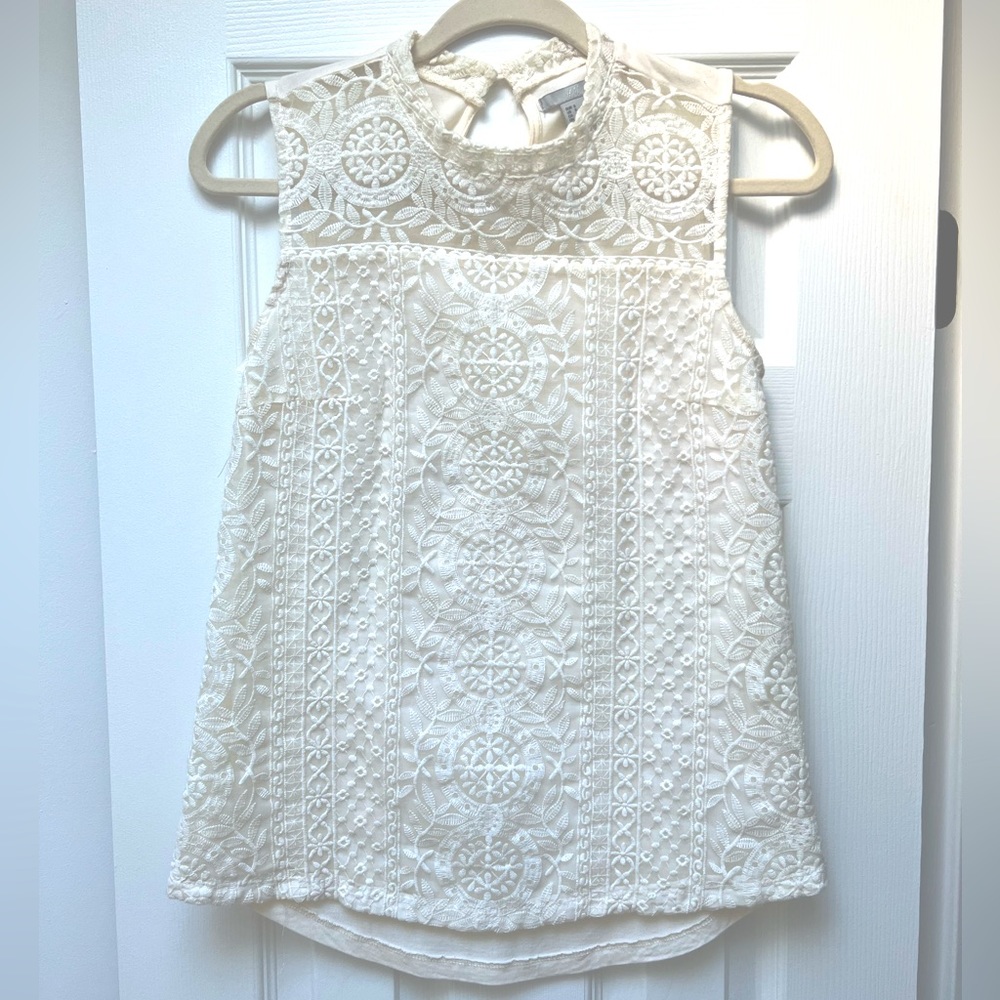 Lace Mockneck Sleeveless Blouse with Knit Stretch Back